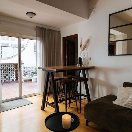 Casa Riad Met Prive Patio Малага Экстерьер фото