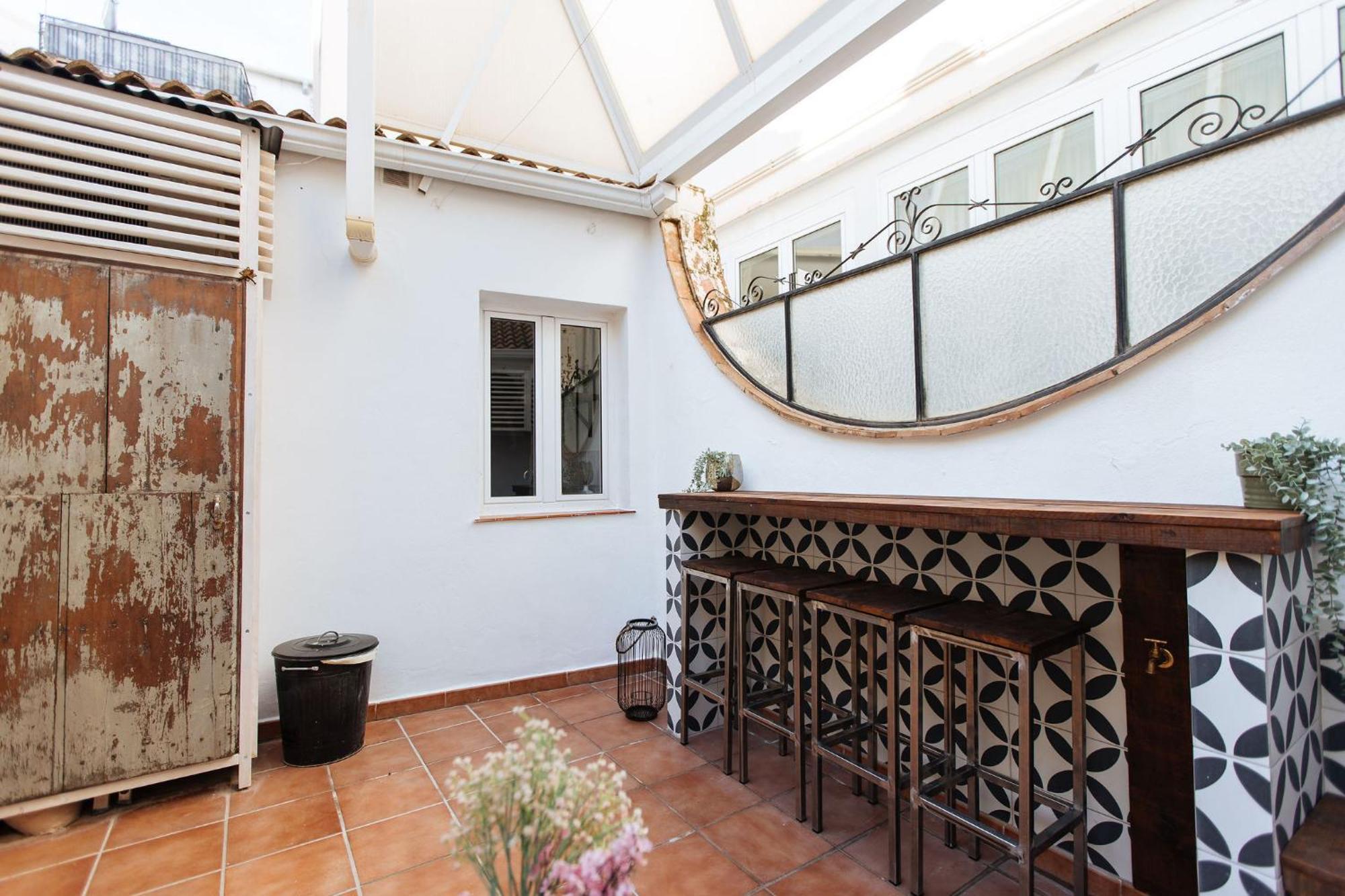 Casa Riad Met Prive Patio Малага Экстерьер фото