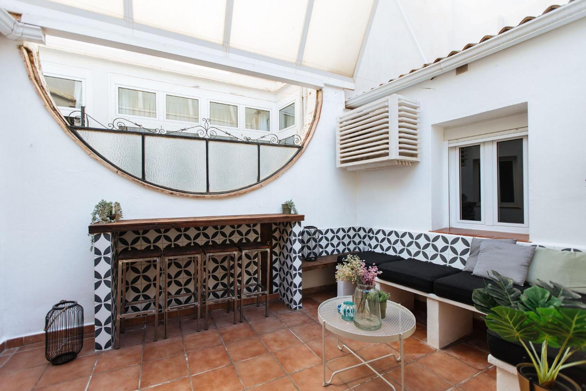 Casa Riad Met Prive Patio Малага Экстерьер фото